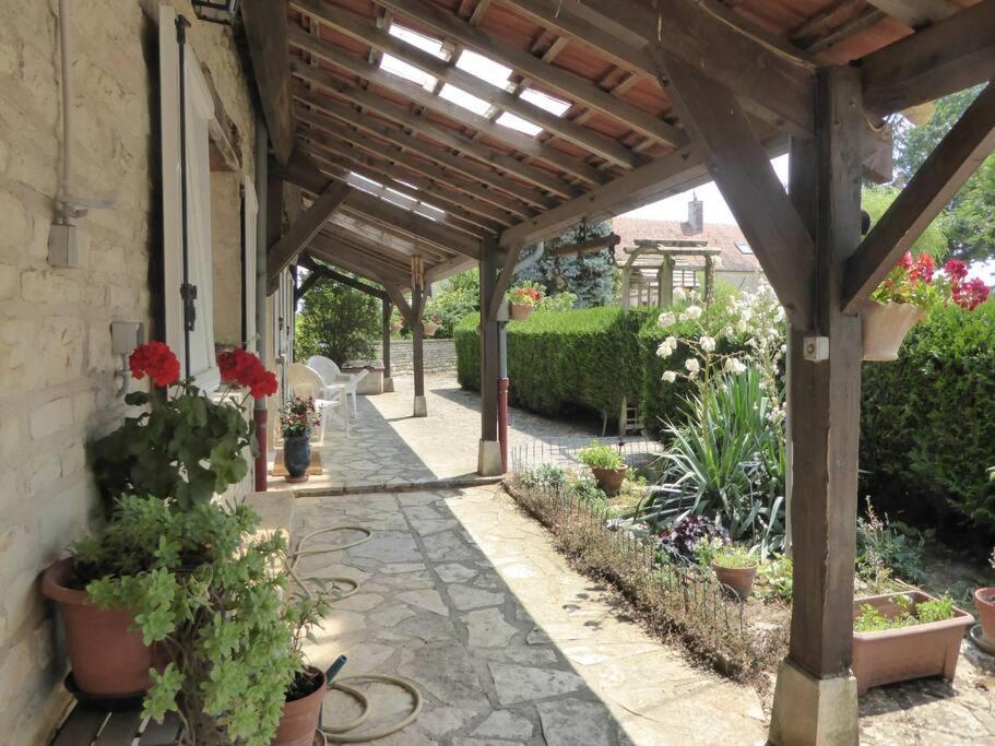 Maison Entiere Independante Noyers-sur-Serein Dış mekan fotoğraf